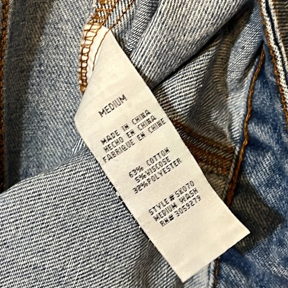 🎉🎉Altar’d State Monana Denim Mini Skirt size Medium Preppy Classic Zippered - Picture 5 of 8